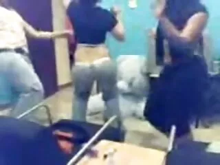 Trẻ nghịch ngợm, và phim jav nhat ban noi tieng rất có kinh nghiệm